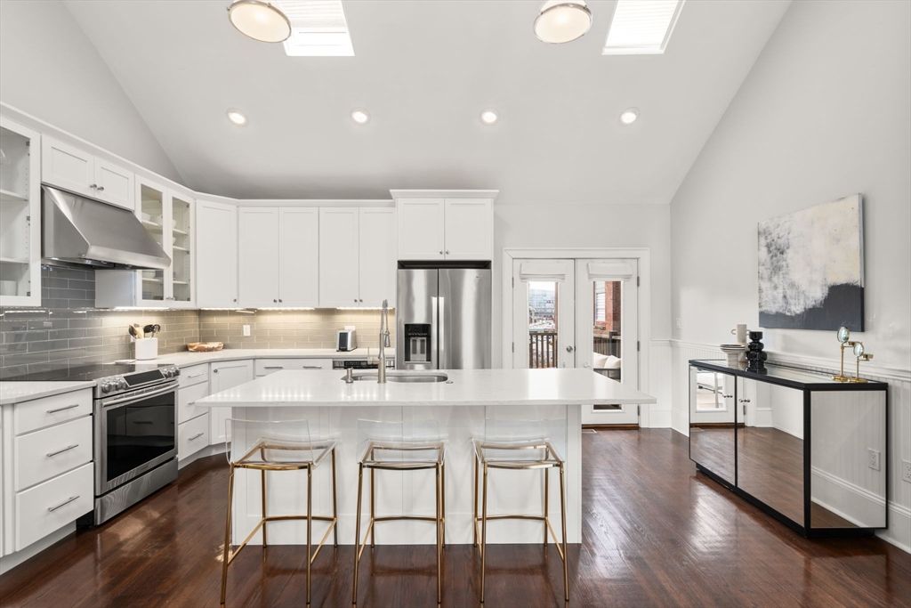 58 High Street 5, Boston, MA 02129