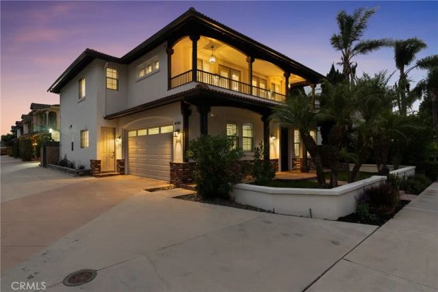 267 Mesa Dr, Costa Mesa, CA 92627