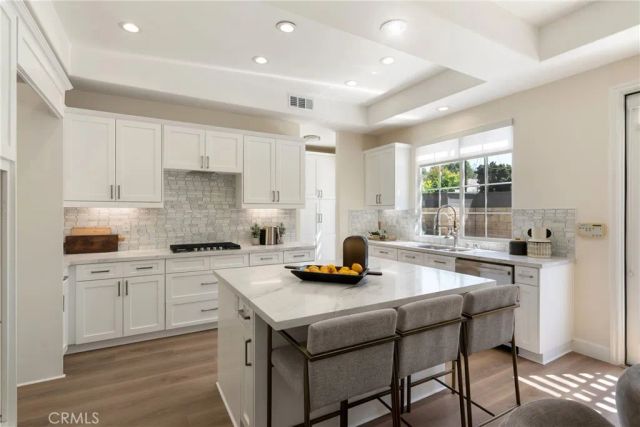 267 Mesa Dr, Costa Mesa, CA 92627