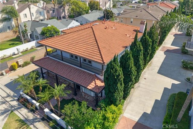 267 Mesa Dr, Costa Mesa, CA 92627