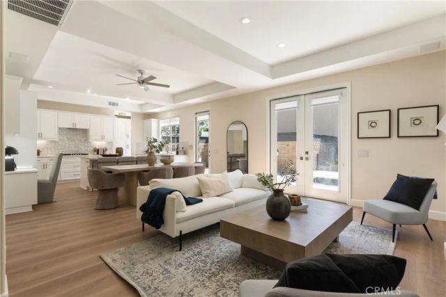 267 Mesa Dr, Costa Mesa, CA 92627