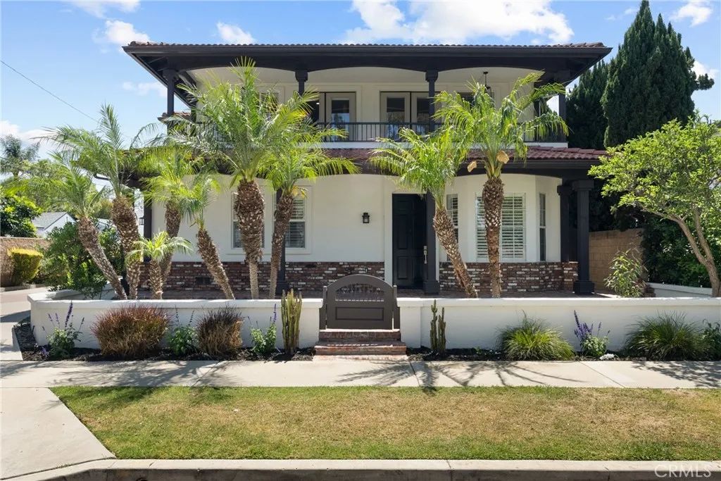 267 Mesa Dr, Costa Mesa, CA 92627