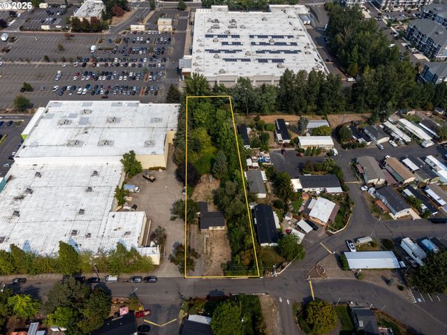 8511 Se ORCHARD Ln, Happy Valley, OR 97086