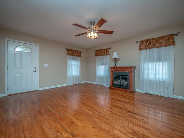 2850 Abbott Creek Road, Prestonsburg, KY 41653