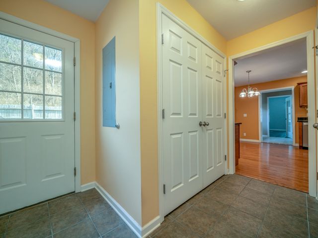 2850 Abbott Creek Road, Prestonsburg, KY 41653