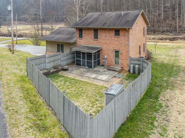 2850 Abbott Creek Road, Prestonsburg, KY 41653