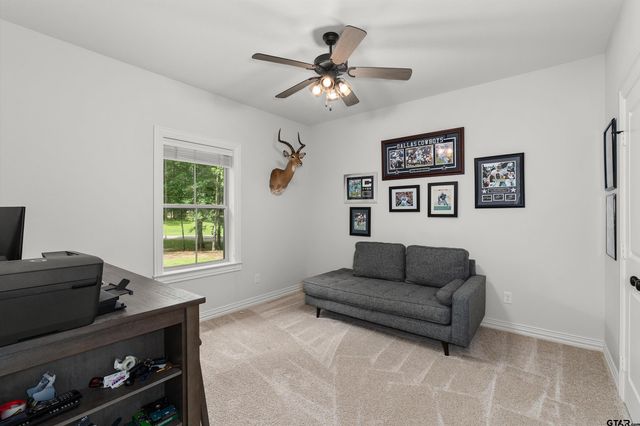 434 King Ranch RD, Kilgore, TX 75662