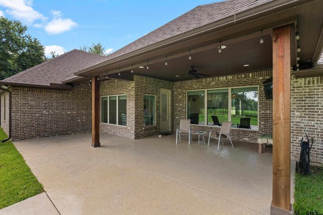 434 King Ranch RD, Kilgore, TX 75662