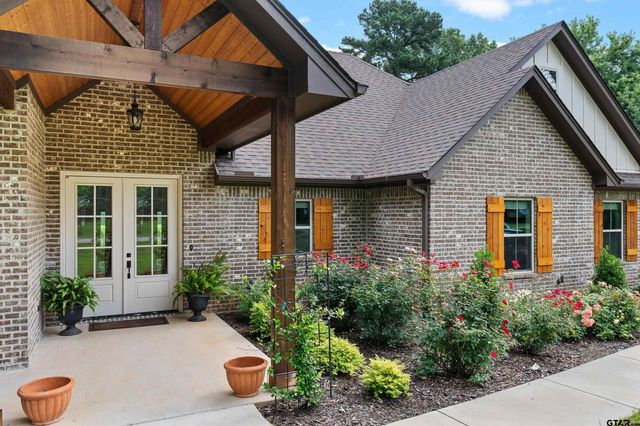 434 King Ranch RD, Kilgore, TX 75662