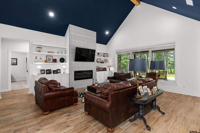 434 King Ranch RD, Kilgore, TX 75662