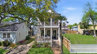 4712 Avenue Q, Galveston, TX 77551