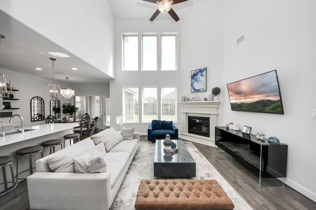 8922 Golden Mist Drive, Missouri City, TX 77459