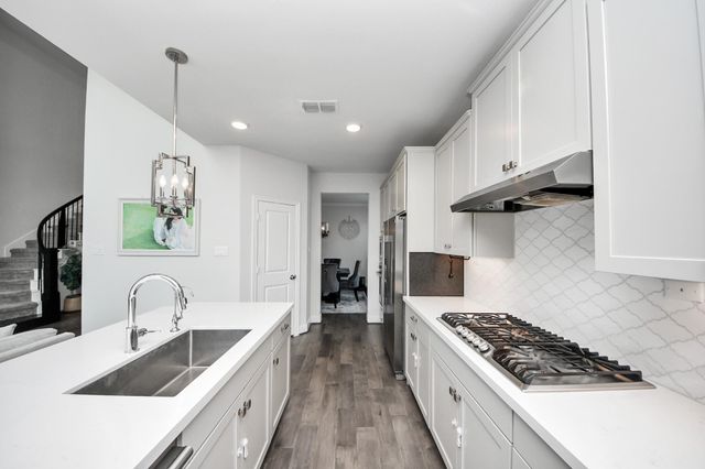 8922 Golden Mist Drive, Missouri City, TX 77459