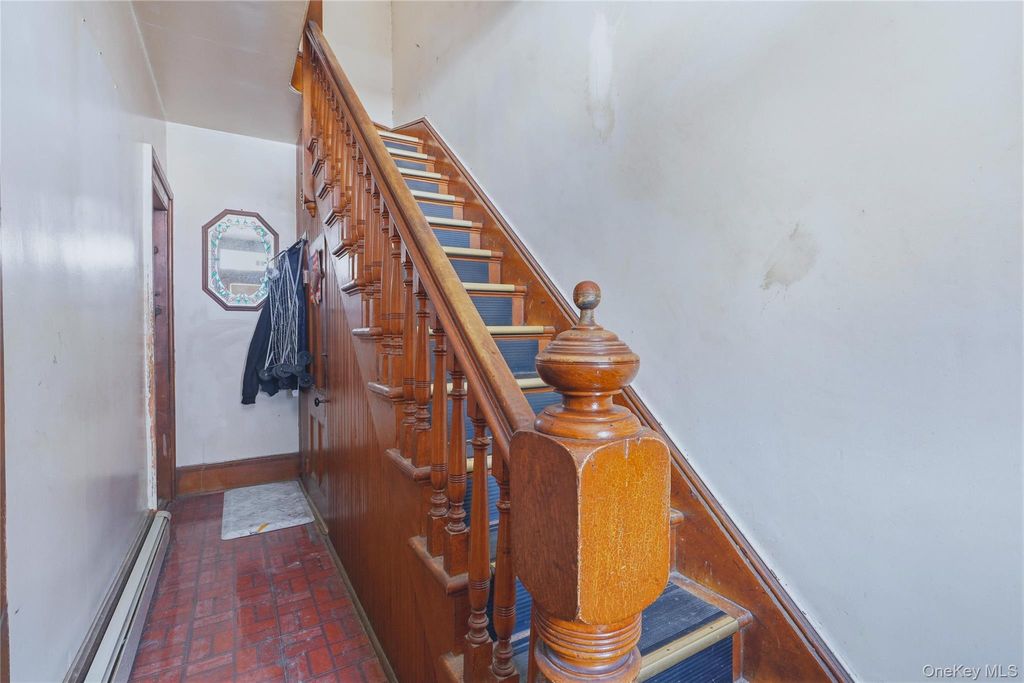 97 Courtney Avenue, Newburgh, NY 12550 — photo 5