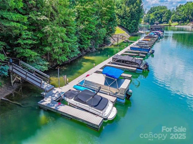 1504 Brentwood Place, Morganton, NC 28655