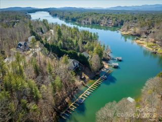 1504 Brentwood Place, Morganton, NC 28655