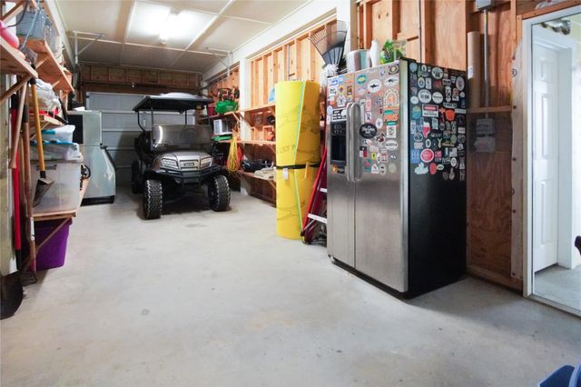 1100 Fountain View Drive, Crystal Beach, TX 77650