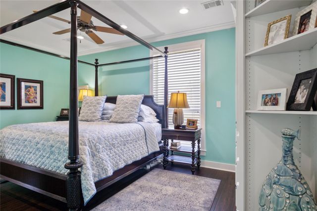 1100 Fountain View Drive, Crystal Beach, TX 77650