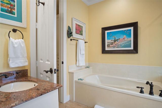 1100 Fountain View Drive, Crystal Beach, TX 77650