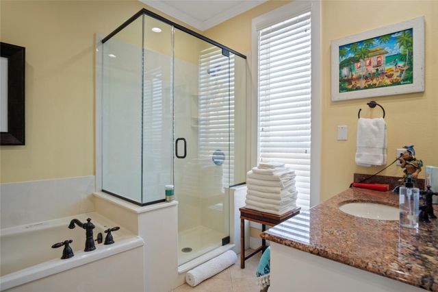 1100 Fountain View Drive, Crystal Beach, TX 77650