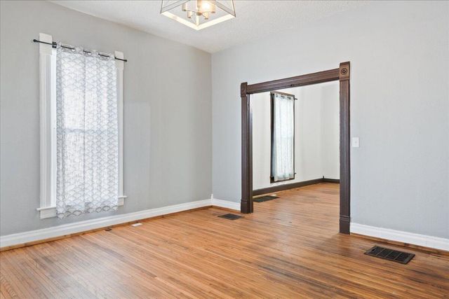 817 S South Campbell Avenue, Springfield, MO 65806