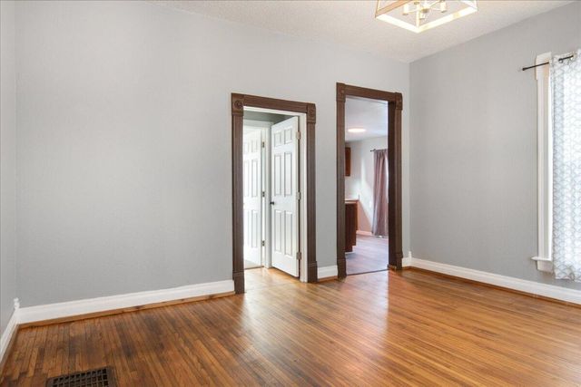 817 S South Campbell Avenue, Springfield, MO 65806