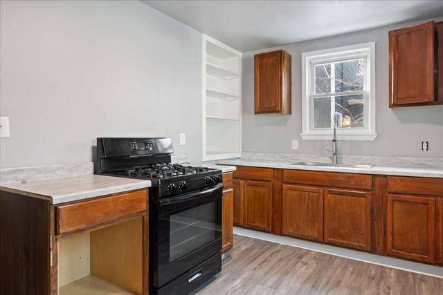 817 S South Campbell Avenue, Springfield, MO 65806