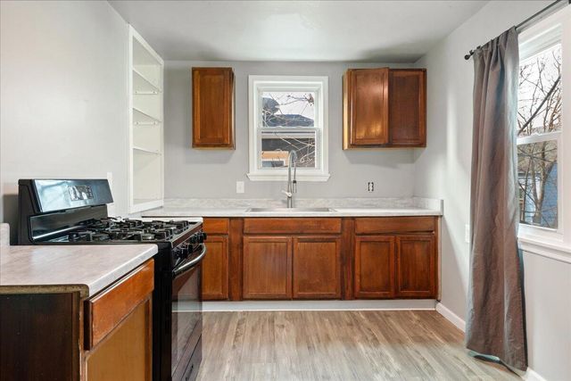 817 S South Campbell Avenue, Springfield, MO 65806