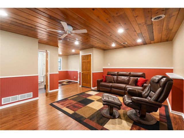 456 Vadnais Road, Saint Paul, MN 55127
