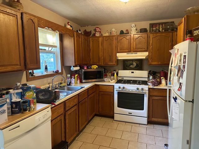 9592 County Road 7530, Pottersville, MO 65790