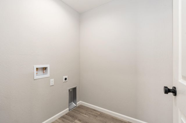 744 S Apple Street, Dinuba, CA 93618