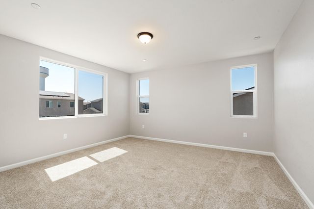 744 S Apple Street, Dinuba, CA 93618