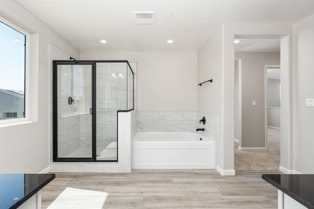 744 S Apple Street, Dinuba, CA 93618