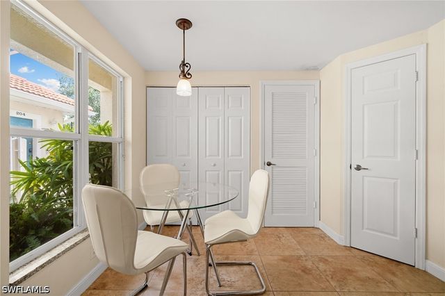 5045 Cedar Springs DR 103, Naples, FL 34110