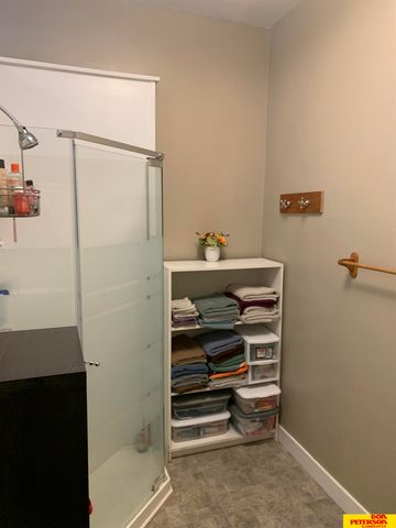 1805 N H Street, Fremont, NE 68025