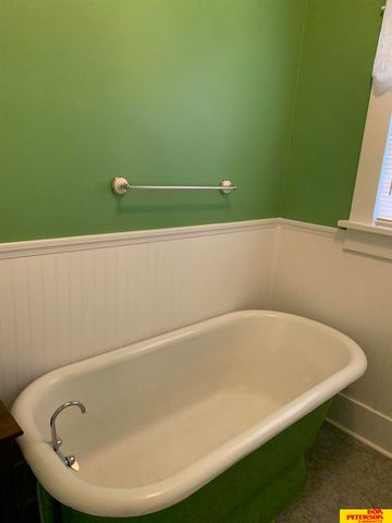 1805 N H Street, Fremont, NE 68025