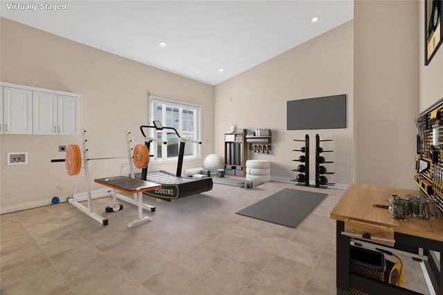 2128 LAKE ARIANA BOULEVARD, Auburndale, FL 33823