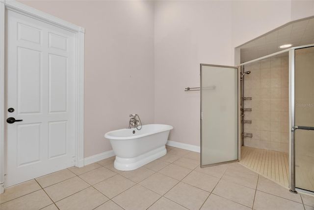 2128 LAKE ARIANA BOULEVARD, Auburndale, FL 33823