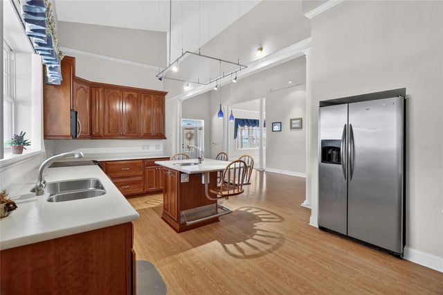 2128 LAKE ARIANA BOULEVARD, Auburndale, FL 33823