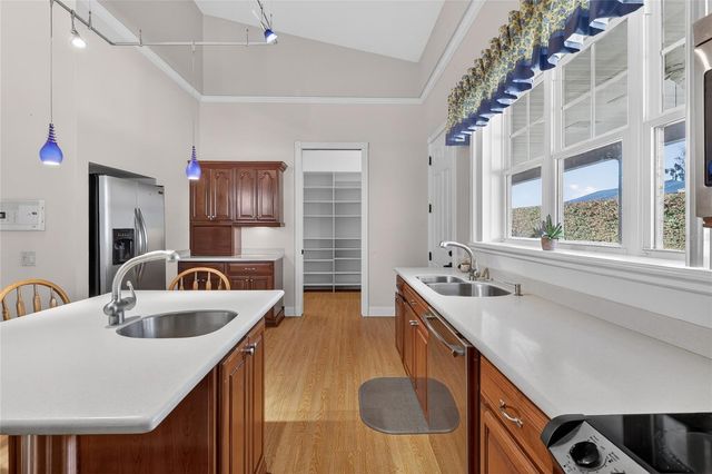 2128 LAKE ARIANA BOULEVARD, Auburndale, FL 33823