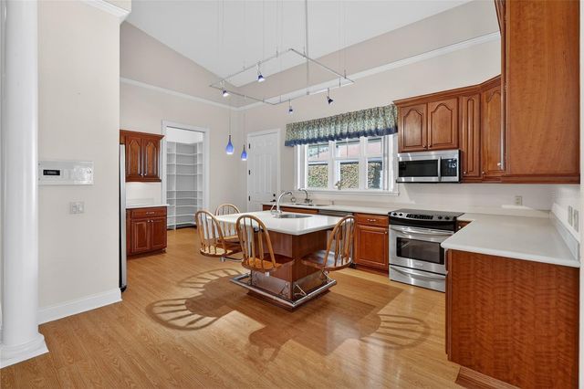 2128 LAKE ARIANA BOULEVARD, Auburndale, FL 33823