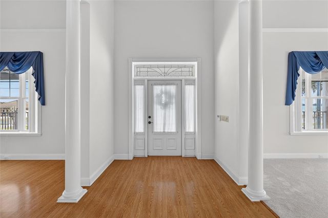 2128 LAKE ARIANA BOULEVARD, Auburndale, FL 33823