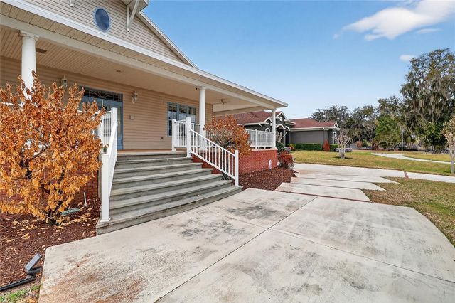 2128 LAKE ARIANA BOULEVARD, Auburndale, FL 33823