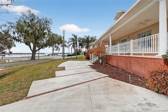 2128 LAKE ARIANA BOULEVARD, Auburndale, FL 33823