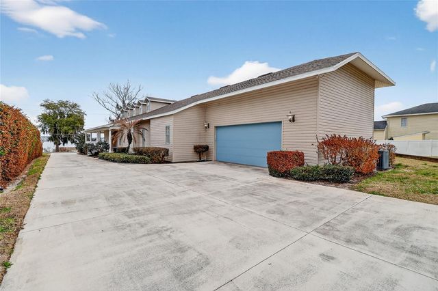 2128 LAKE ARIANA BOULEVARD, Auburndale, FL 33823