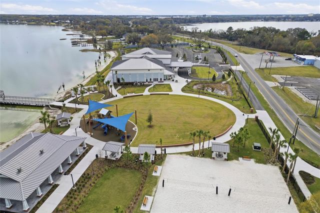 2128 LAKE ARIANA BOULEVARD, Auburndale, FL 33823