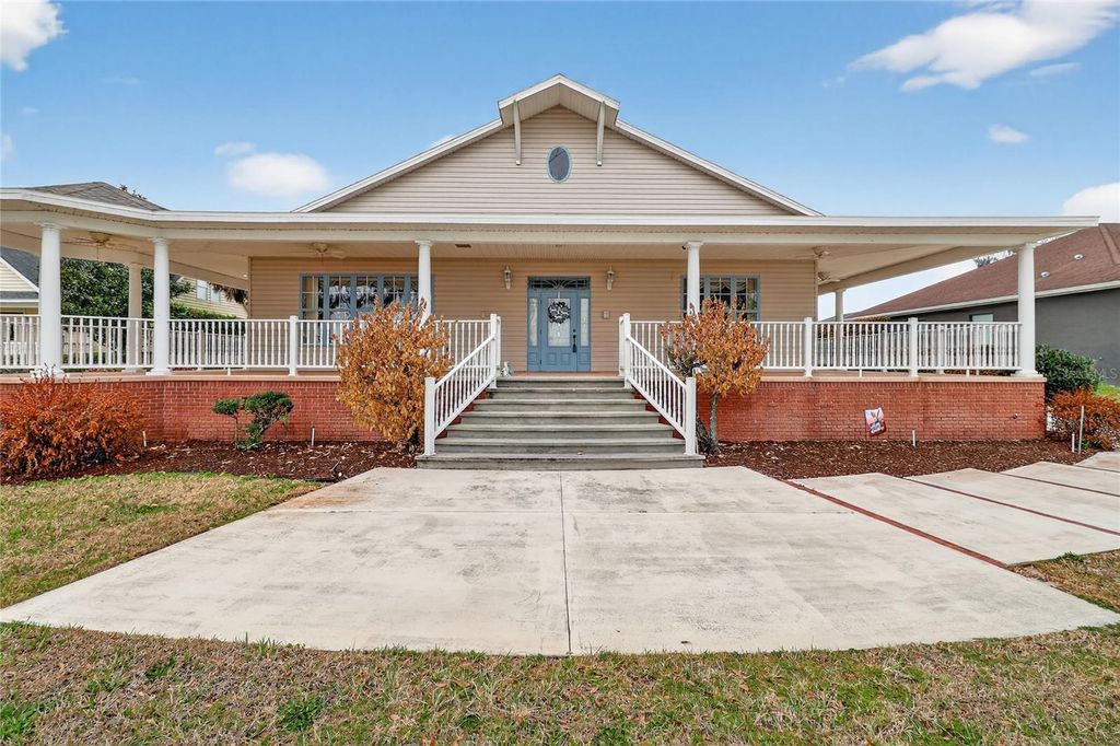 2128 LAKE ARIANA BOULEVARD, Auburndale, FL 33823