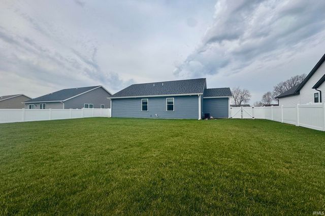 510 N Eastfield Circle, Milford, IN 46542