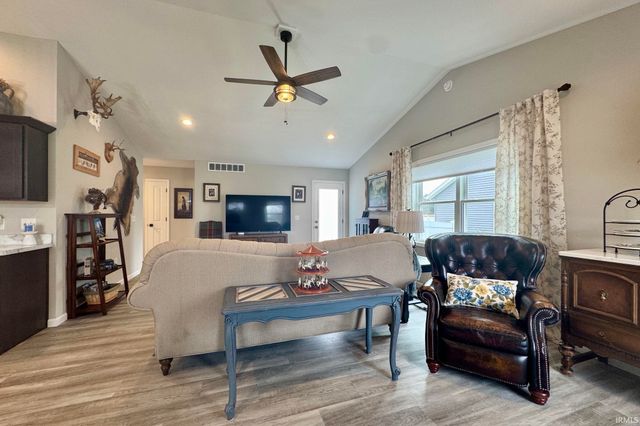 510 N Eastfield Circle, Milford, IN 46542