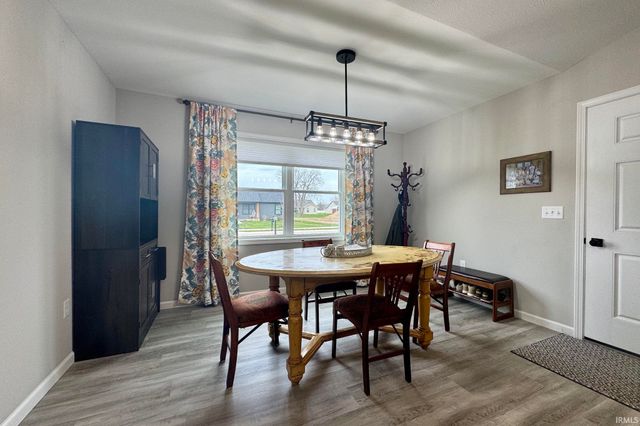 510 N Eastfield Circle, Milford, IN 46542